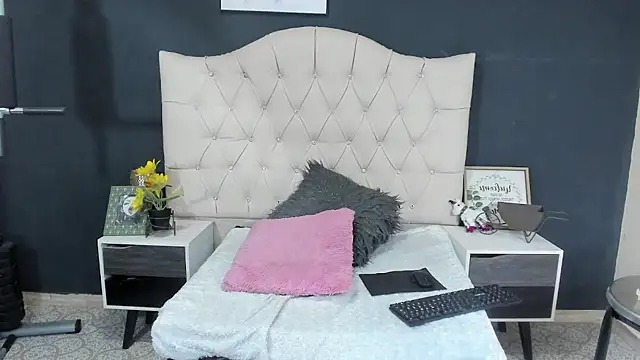 Alexa Bravva online show from 13, 3, 2025