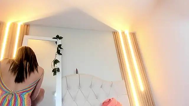 Alexa Bravva online show from 20, 9, 2025