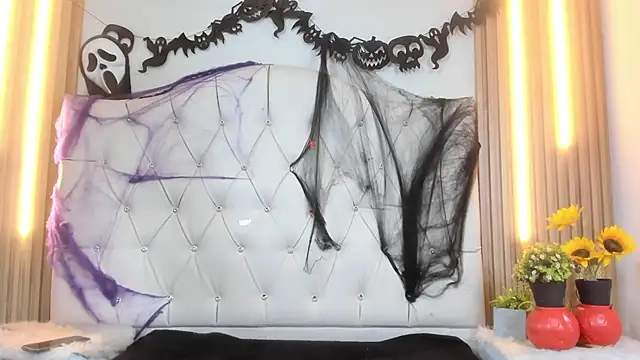 Alexa Bravva online show from 29, 10, 2025