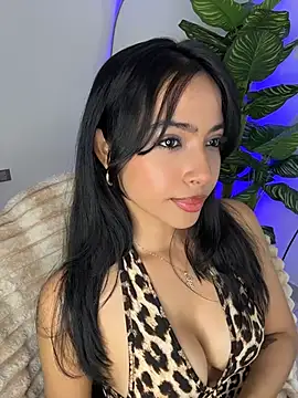  Emily Thompson  online show from 9, 7, 2026