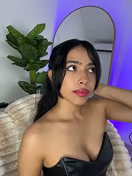  Emily Thompson  online show from 22, 6, 2026