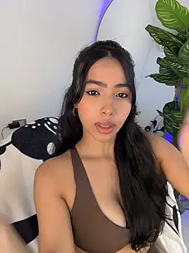  Emily Thompson  online show from 17, 7, 2026
