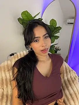  Emily Thompson  online show from 1, 7, 2026