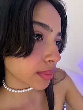  Emily Thompson  online show from 7, 2, 2026