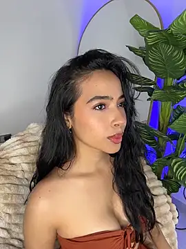  Emily Thompson  online show from 17, 6, 2026