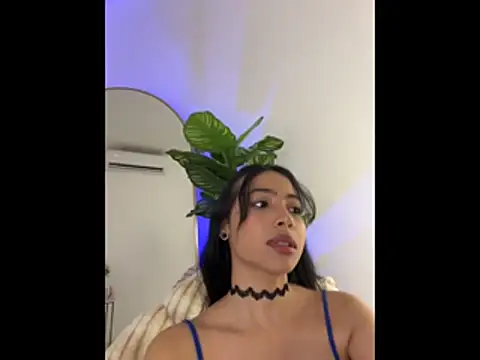  Emily Thompson  online show from 1, 8, 2026