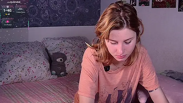 Snapshot of Cute_Cate404 chatting on 17, 7, 2026 Cute Cate404 online show from 17, 7, 2026