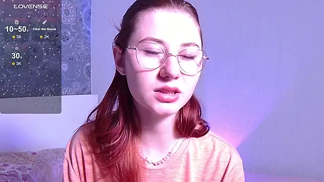 Snapshot of Cute_Cate404 chatting on 10, 9, 2025 Cute Cate404 online show from 10, 9, 2025