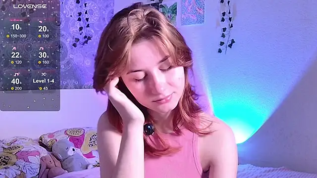 Snapshot of Cute_Cate404 chatting on 7, 10, 2025 Cute Cate404 online show from 7, 10, 2025