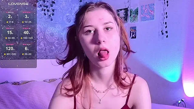 Snapshot of Cute_Cate404 chatting on 7, 11, 2025 Cute Cate404 online show from 7, 11, 2025