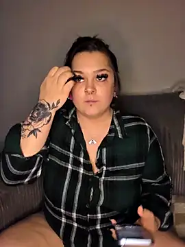 Saucy-Serenity online show from 12, 11, 2025