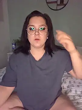 Saucy-Serenity online show from 19, 10, 2025