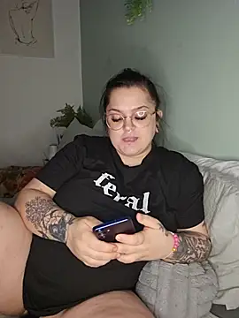 Saucy-Serenity online show from 19, 5, 2026
