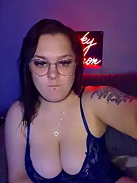 Saucy-Serenity online show from 16, 9, 2025