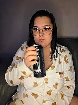 Saucy-Serenity online show from 13, 11, 2025