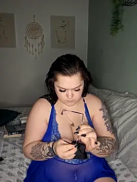 Saucy-Serenity online show from 5, 4, 2026