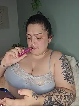 Snapshot of Saucy-Serenity chatting on 24, 6, 2026 Saucy-Serenity online show from 24, 6, 2026