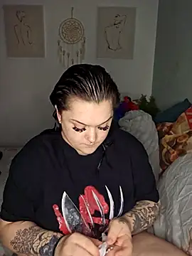 Saucy-Serenity online show from 13, 4, 2026