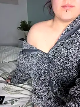 Saucy-Serenity online show from 13, 3, 2025