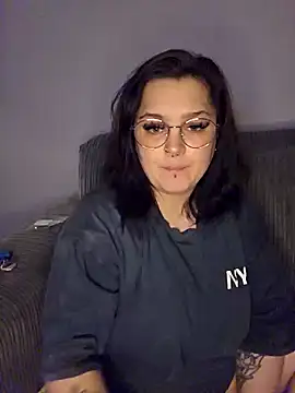 Saucy-Serenity online show from 2, 11, 2025