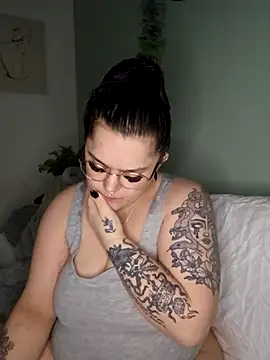 Saucy-Serenity online show from 16, 3, 2026