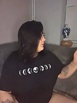 Saucy-Serenity online show from 21, 10, 2025