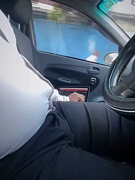 dam-her-boy online show from 12, 9, 2025