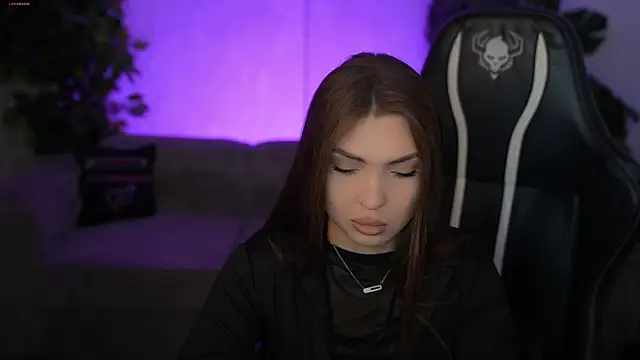 Billie054 online show from 11, 11, 2025