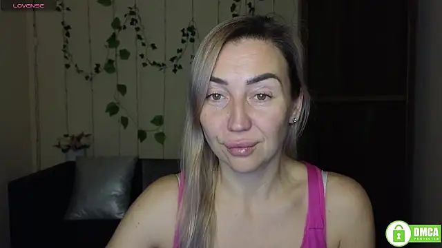 Kiss julli88I online show from 17, 12, 2025