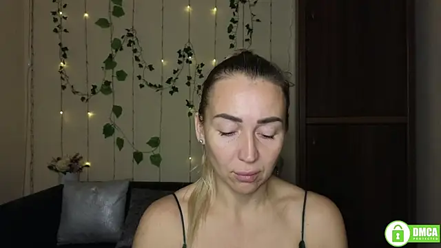 Kiss julli88I online show from 27, 10, 2025