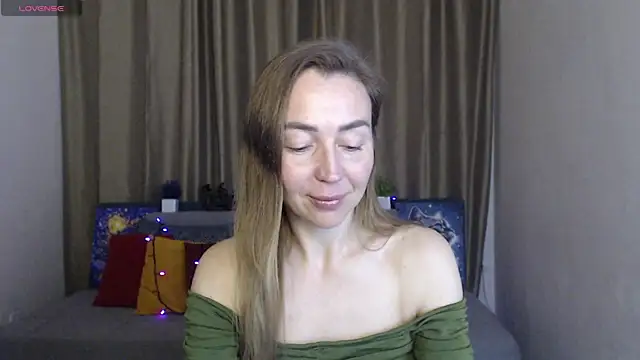 Kiss julli88I online show from 16, 3, 2025