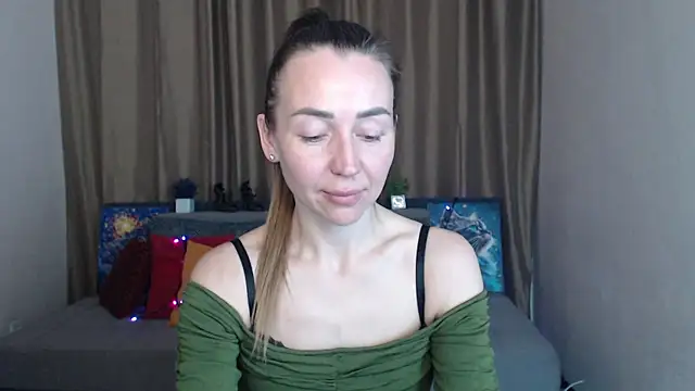 Kiss julli88I online show from 8, 3, 2025