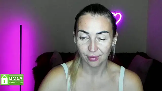 Kiss julli88I online show from 15, 10, 2025