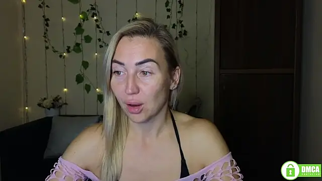 Kiss julli88I online show from 23, 10, 2025