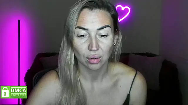 Kiss julli88I online show from 15, 11, 2025