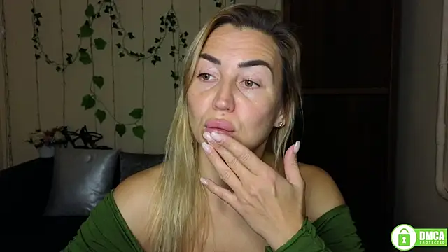 Kiss julli88I online show from 11, 11, 2025