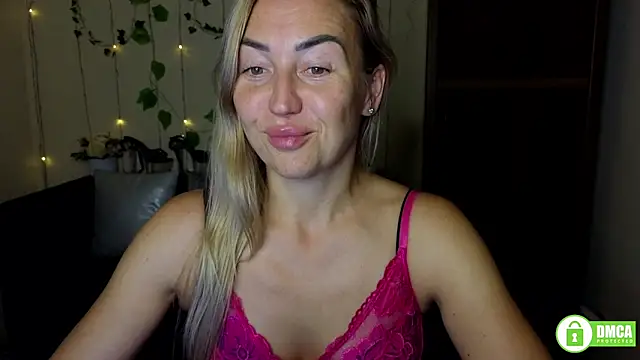 Kiss julli88I online show from 19, 9, 2025