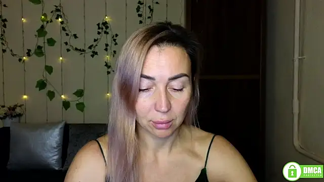 Kiss julli88I online show from 21, 11, 2025