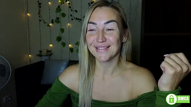 Kiss julli88I online show from 3, 10, 2025