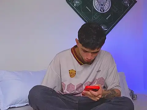 samevansx  online show from 25, 11, 2025