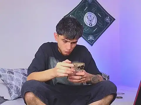 samevansx  online show from 10, 11, 2025