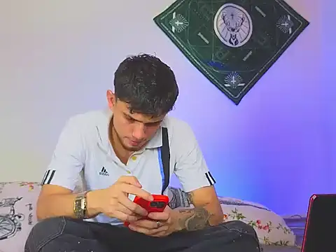 samevansx  online show from 2, 12, 2025