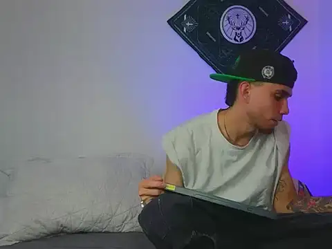 samevansx  online show from 8, 9, 2025