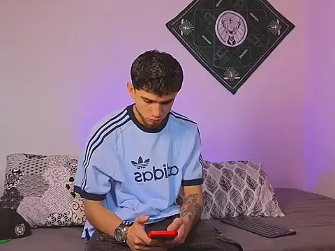 samevansx  online show from 27, 9, 2025