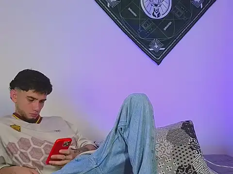 samevansx  online show from 4, 10, 2025