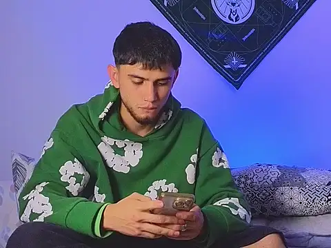 samevansx  online show from 29, 10, 2025