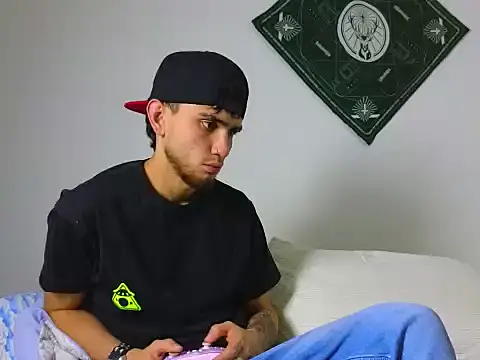 samevansx  online show from 17, 12, 2025