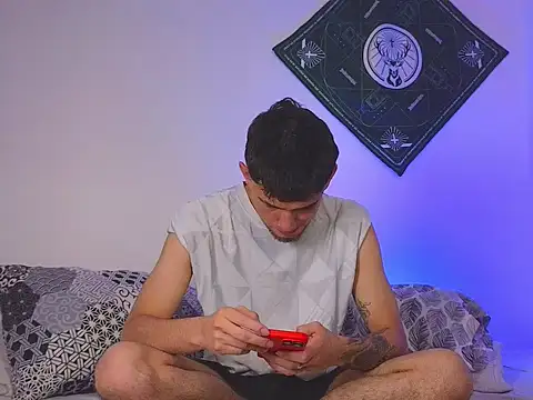 samevansx  online show from 14, 11, 2025