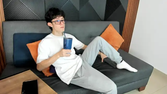 troy rouge online show from 14, 3, 2025