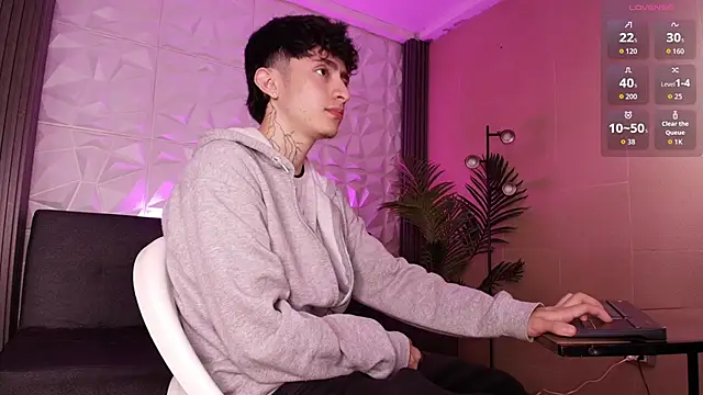 troy rouge online show from 28, 11, 2025